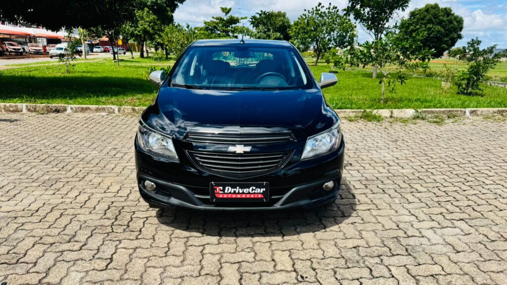 ONIX HATCH SELEÇÃO 1.0 8V FLEX 5P MEC CHEVROLET