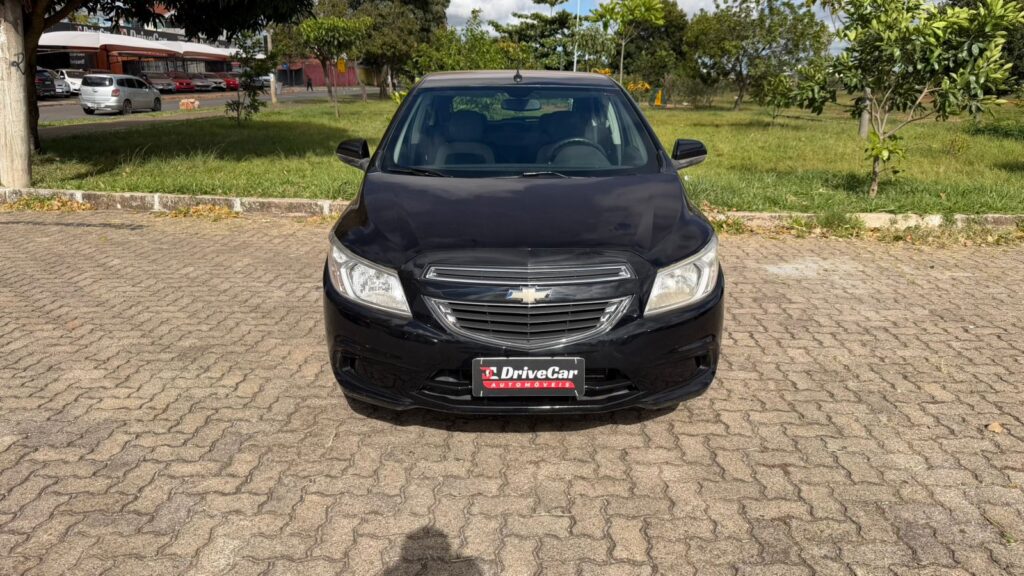 ONIX HATCH LT 1.0 8V FLEXPOWER 5P MEC CHEVROLET